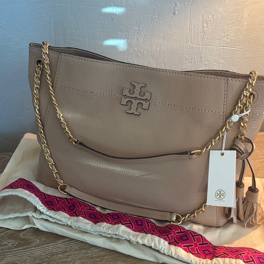 Tory Burch Beige Leather Shoulder Bag with Gold Chain